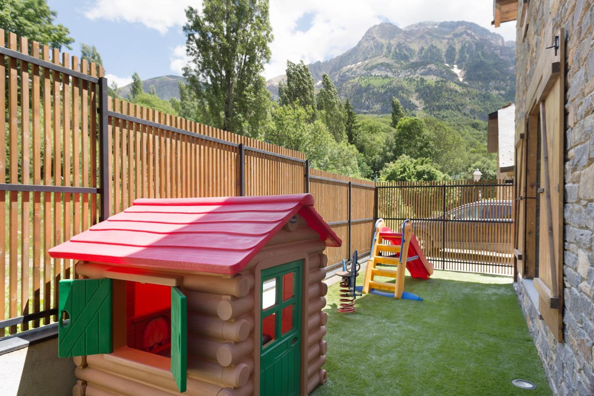 Casa Forelsa Lujo En La Montana Hoz de Jaca Luaran gambar